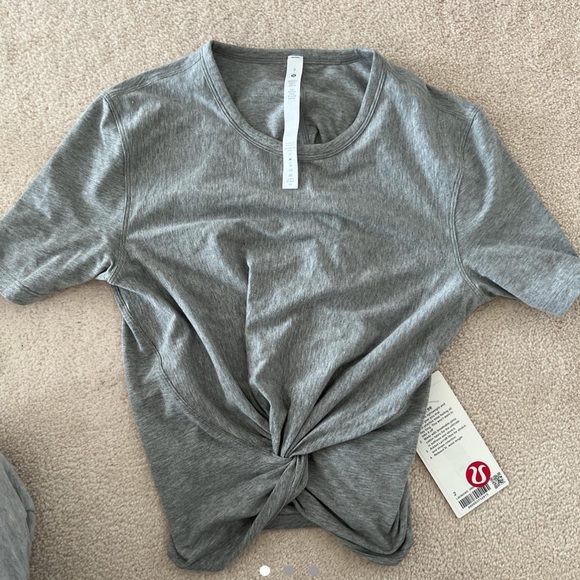 brand new lulu crop top - Picture 1 of 1